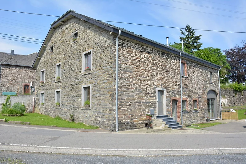 Außenseite Ferienhaus (Sommer)