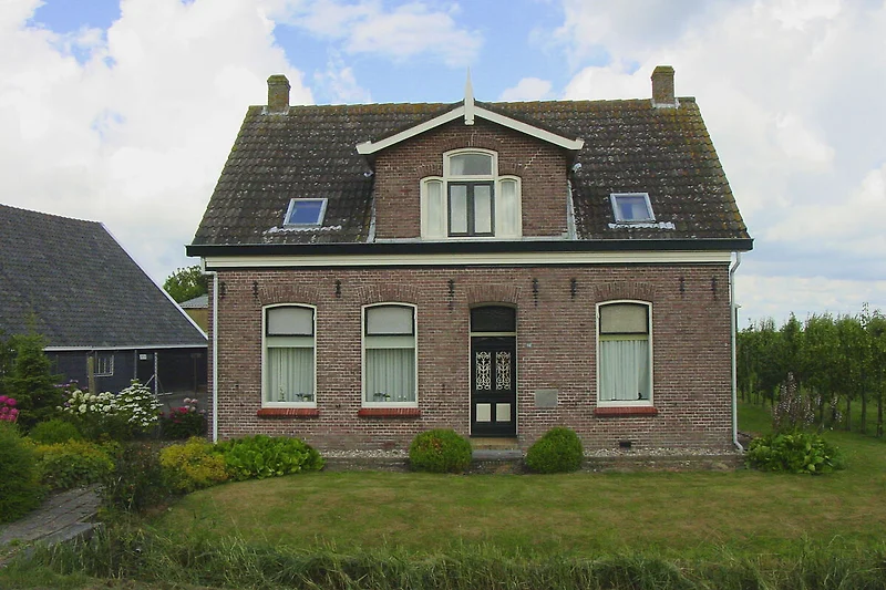 Außenseite Ferienhaus (Sommer)