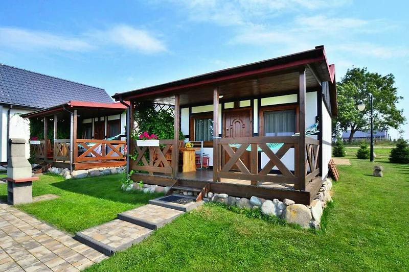 Außenseite Ferienhaus (Sommer)