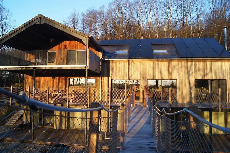 Außenseite Ferienhaus (Sommer)