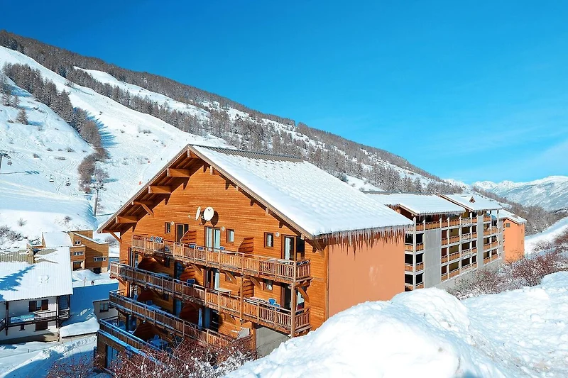 Außenseite Ferienhaus (Winter)