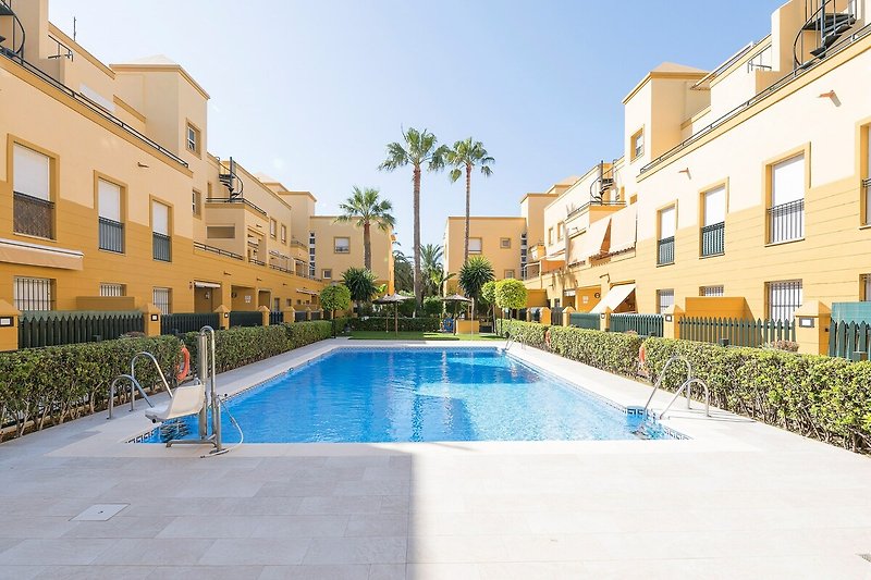 Piscina casa vacanze