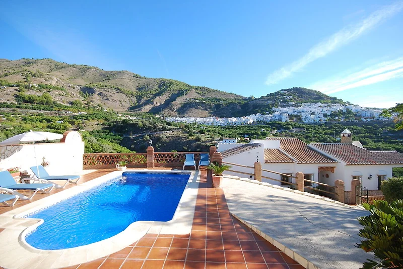 Außenseite Ferienhaus (Sommer)