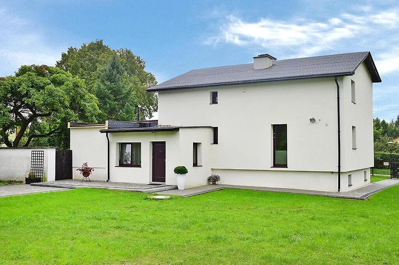 Außenseite Ferienhaus (Sommer)