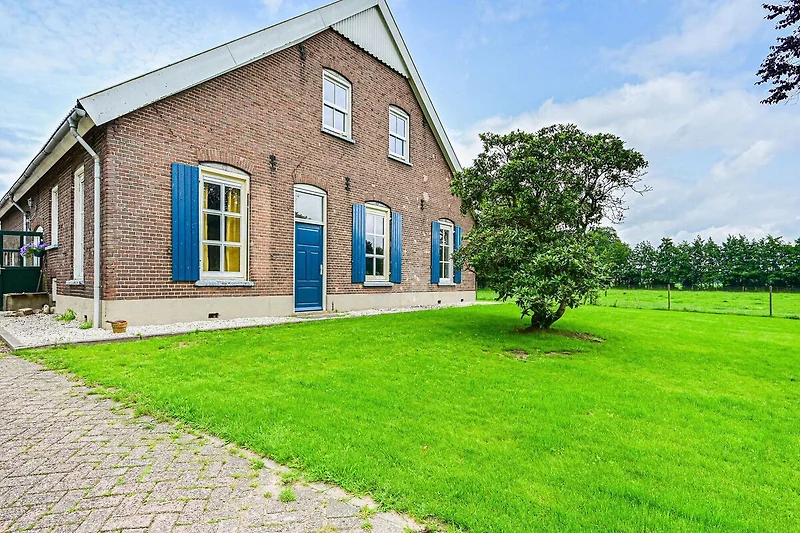 Außenseite Ferienhaus (Sommer)