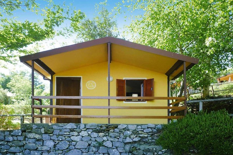 Außenseite Ferienhaus (Sommer)