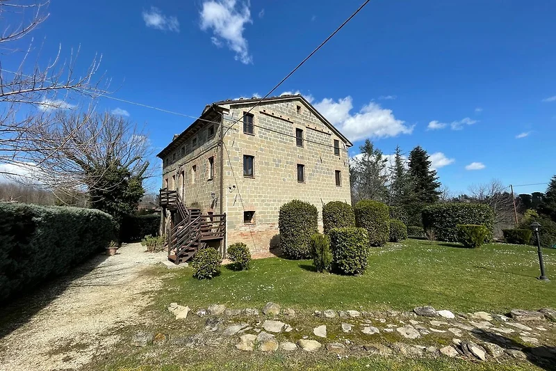 Außenseite Ferienhaus (Sommer)