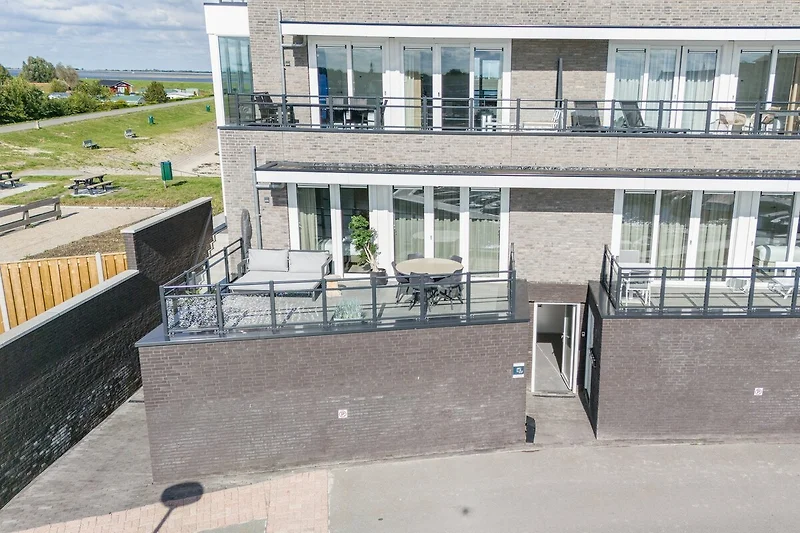 Außenseite Ferienhaus (Sommer)