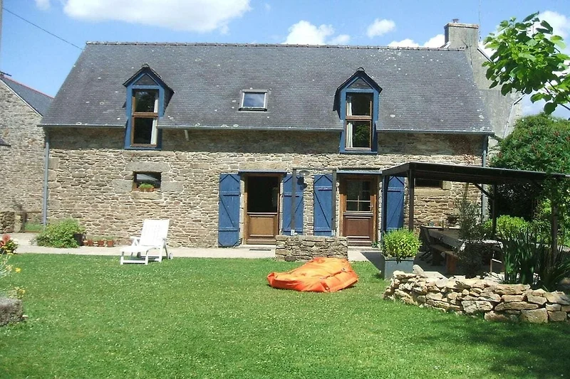 Außenseite Ferienhaus (Sommer)