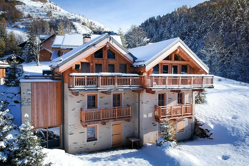 Außenseite Ferienhaus (Winter)