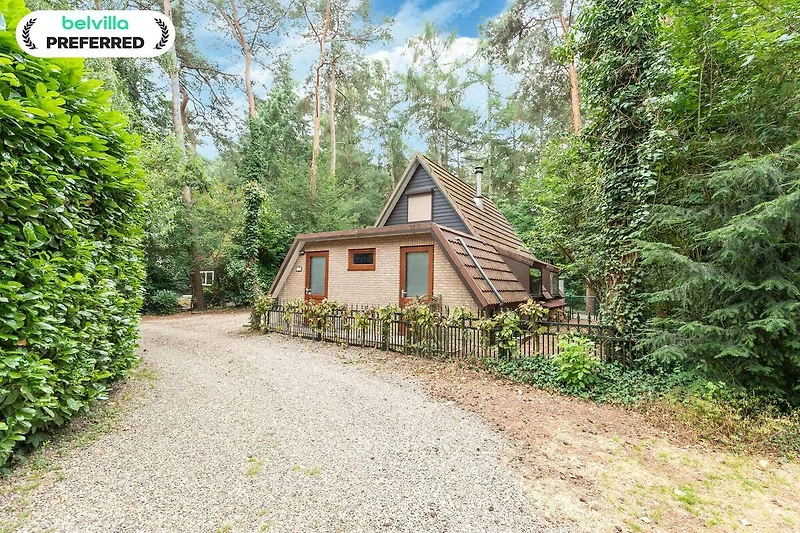 Außenseite Ferienhaus (Sommer)