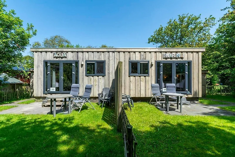 Außenseite Ferienhaus (Sommer)