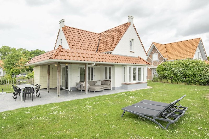 Exterieur vakantiehuis (zomer)