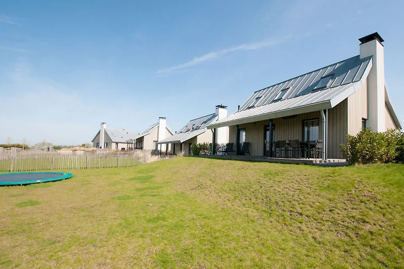 Außenseite Ferienhaus (Sommer)