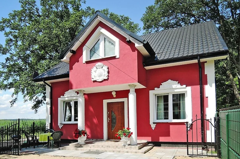 Außenseite Ferienhaus (Sommer)