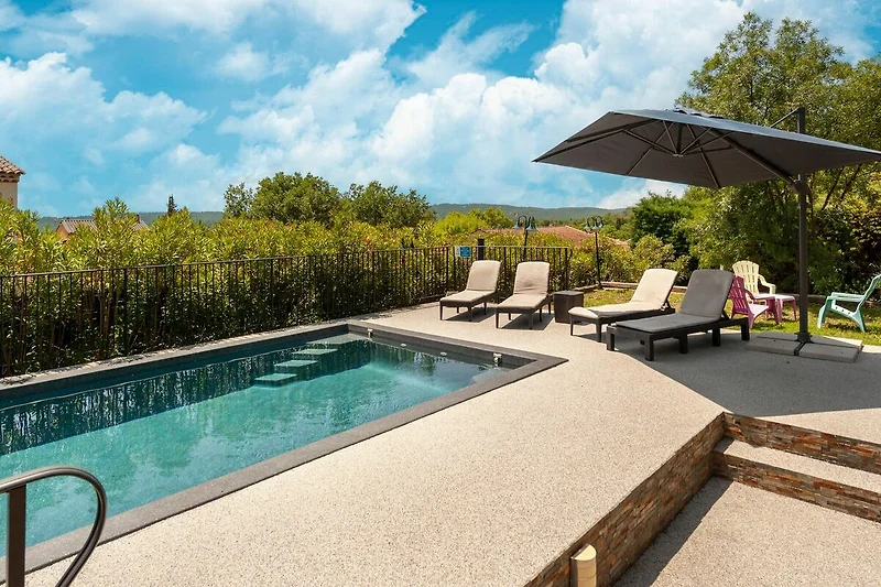 Schwimmbad des Ferienhauses
