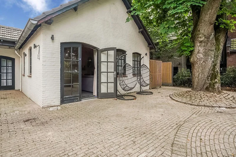 Außenseite Ferienhaus (Sommer)
