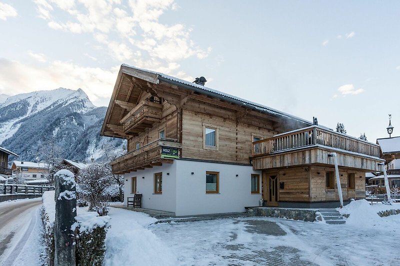 Außenseite Ferienhaus (Winter)