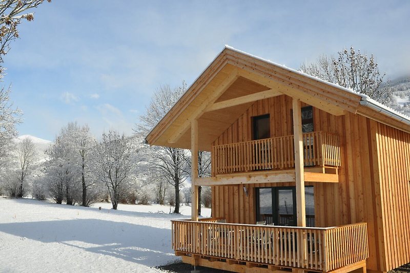 Außenseite Ferienhaus (Winter)