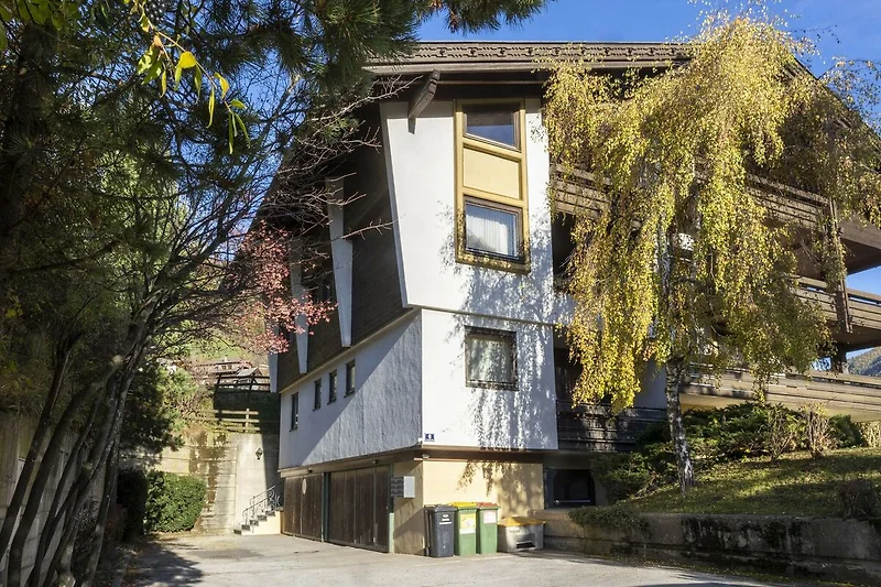 Außenseite Ferienhaus (Sommer)