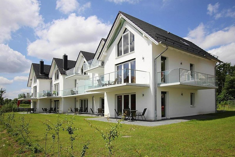 Außenseite Ferienhaus (Sommer)