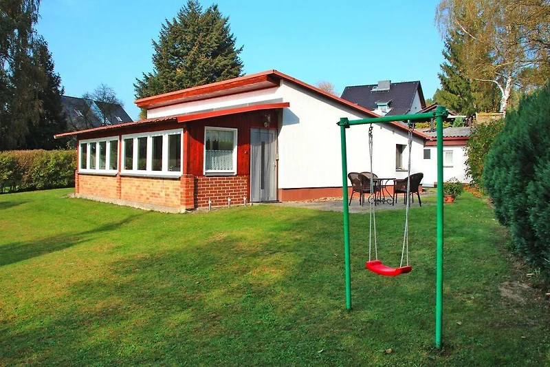 Außenseite Ferienhaus (Sommer)