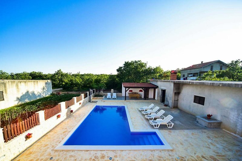 Schwimmbad des Ferienhauses