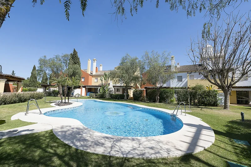Piscina casa vacanze