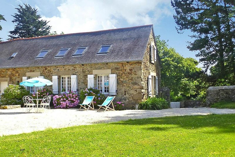 Außenseite Ferienhaus (Sommer)