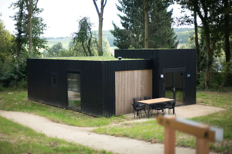 Außenseite Ferienhaus (Sommer)