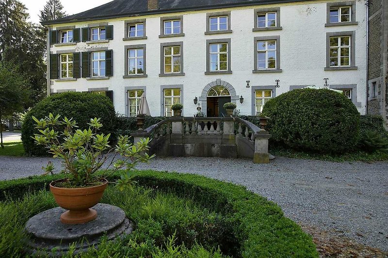 Außenseite Ferienhaus (Sommer)