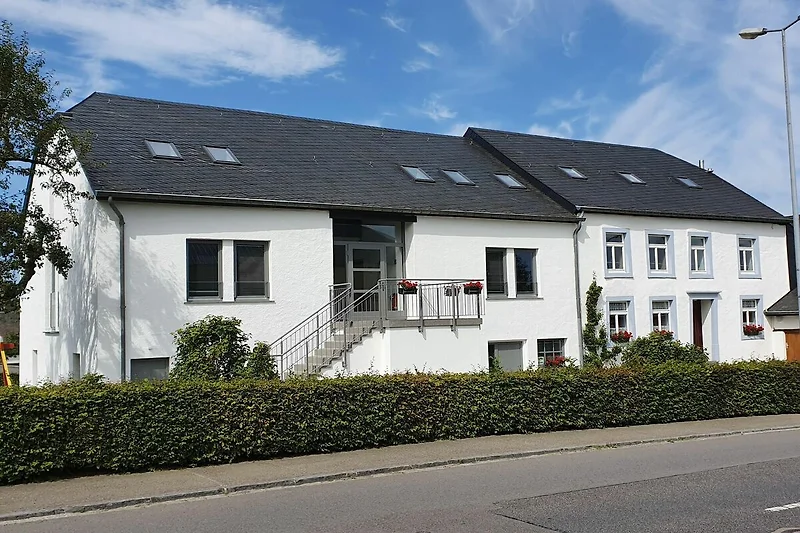 Außenseite Ferienhaus (Sommer)