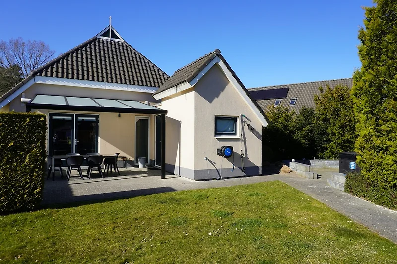 Exterieur vakantiehuis (zomer)