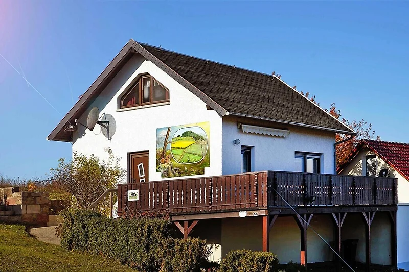 Außenseite Ferienhaus (Sommer)