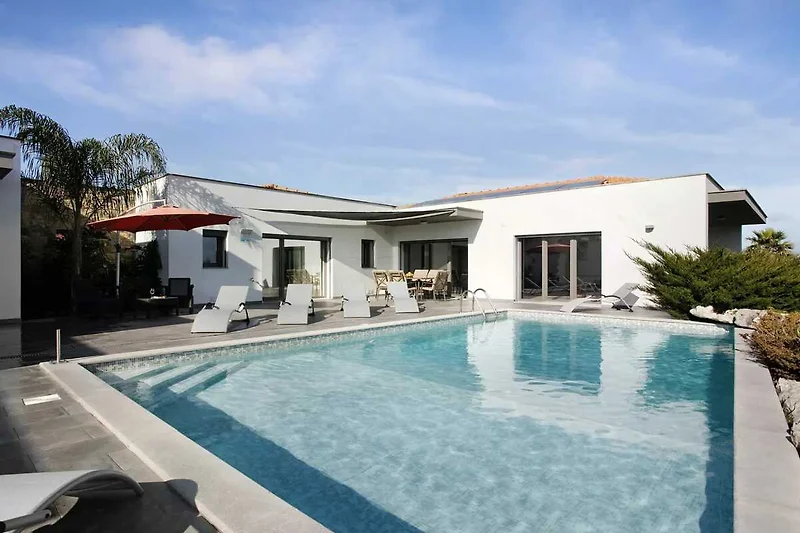 Piscina casa vacanze