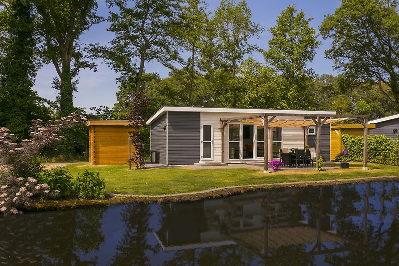 Außenseite Ferienhaus (Sommer)