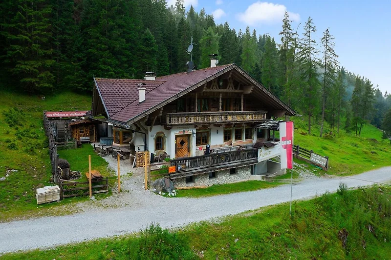 Außenseite Ferienhaus (Sommer)