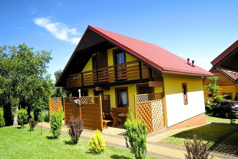 Widok na dom (lato)