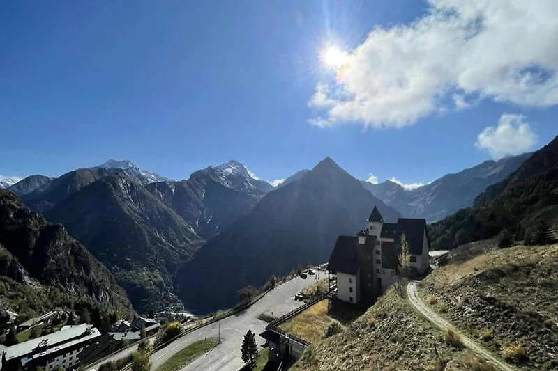 Außenseite Ferienhaus (Sommer)