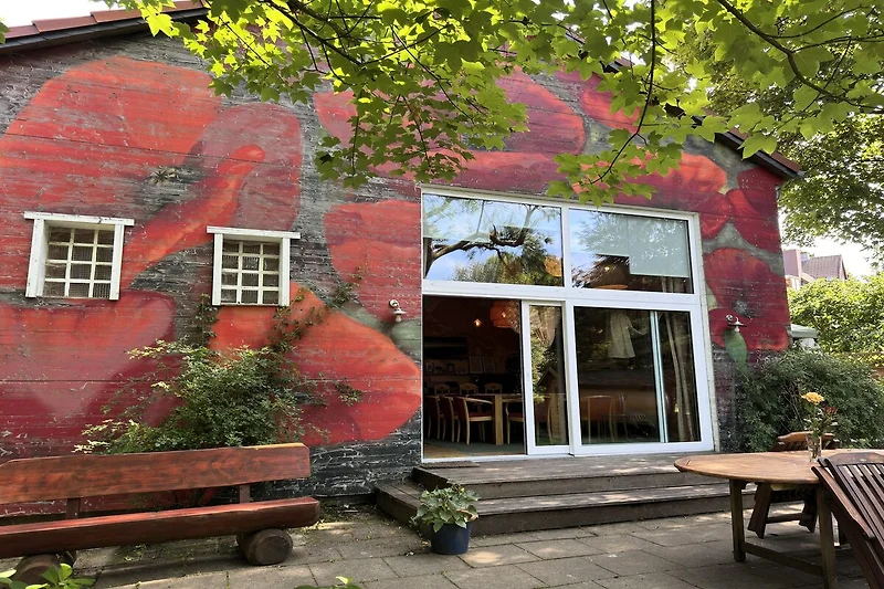 Außenseite Ferienhaus (Sommer)
