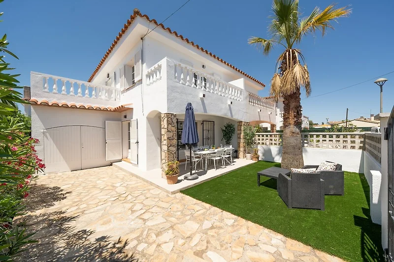 Esterno casa vacanze (estate)