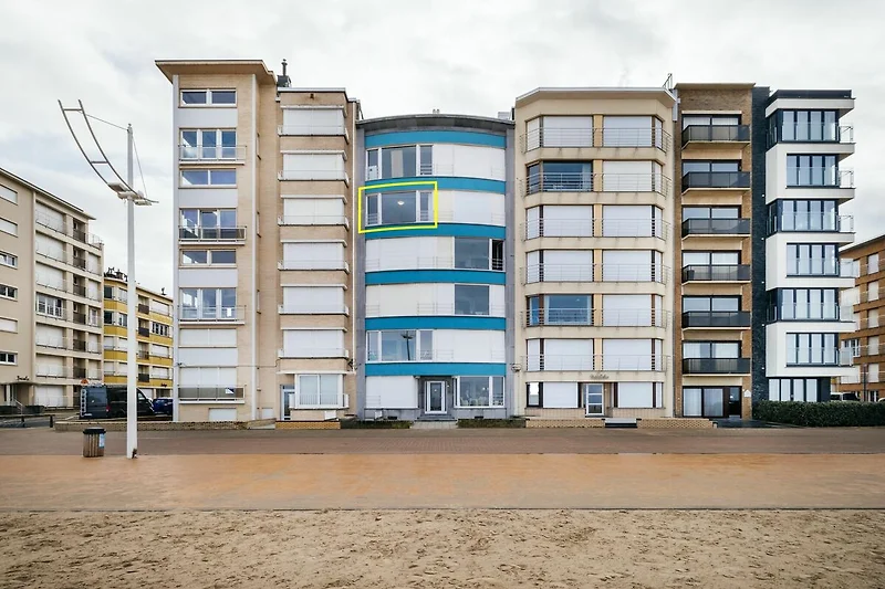 Außenseite Ferienhaus (Sommer)