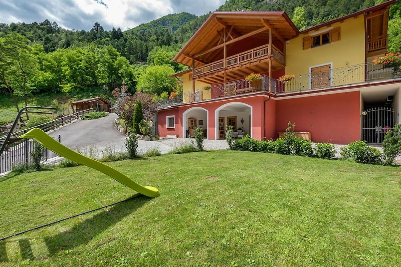 Esterno casa vacanze (estate)