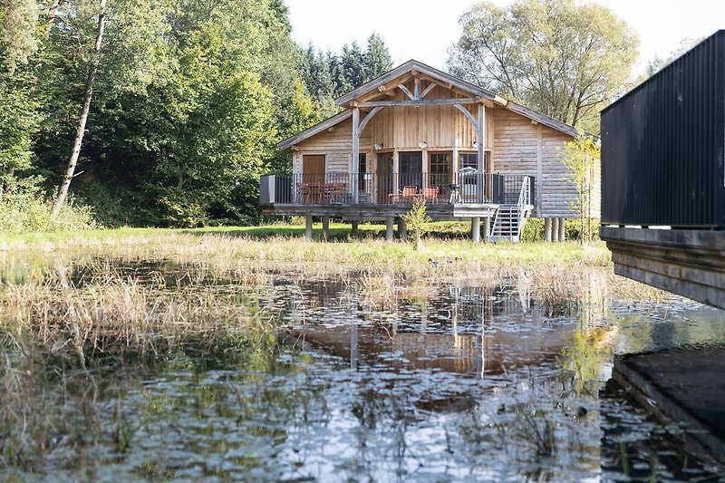 Außenseite Ferienhaus (Sommer)