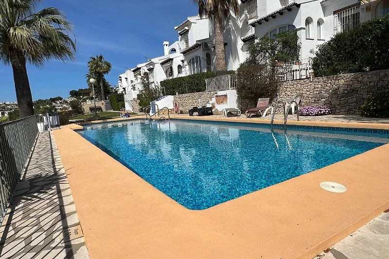 Piscina casa vacanze