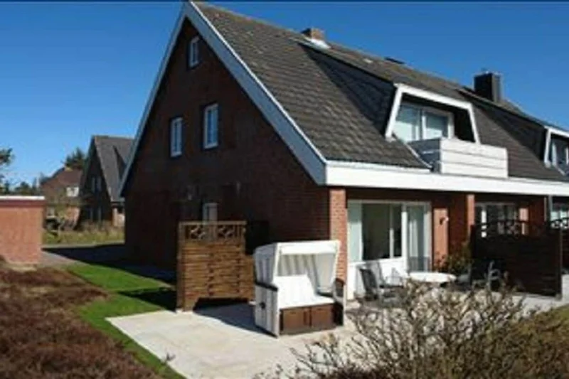 Außenseite Ferienhaus (Sommer)