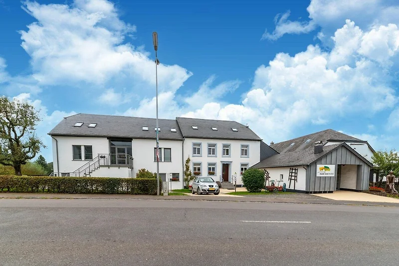 Außenseite Ferienhaus (Sommer)