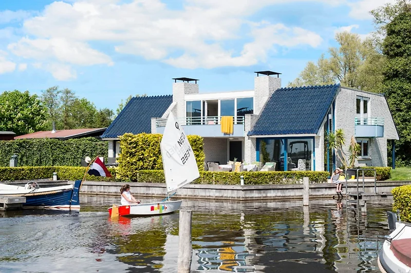 Außenseite Ferienhaus (Sommer)