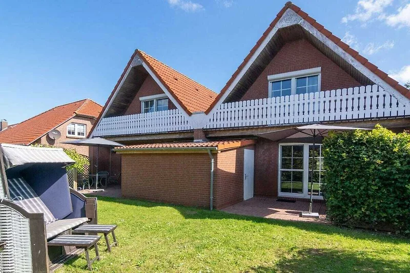 Außenseite Ferienhaus (Sommer)