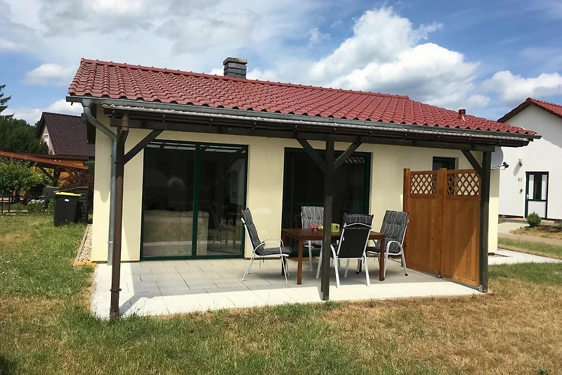 Exterieur vakantiehuis (zomer)
